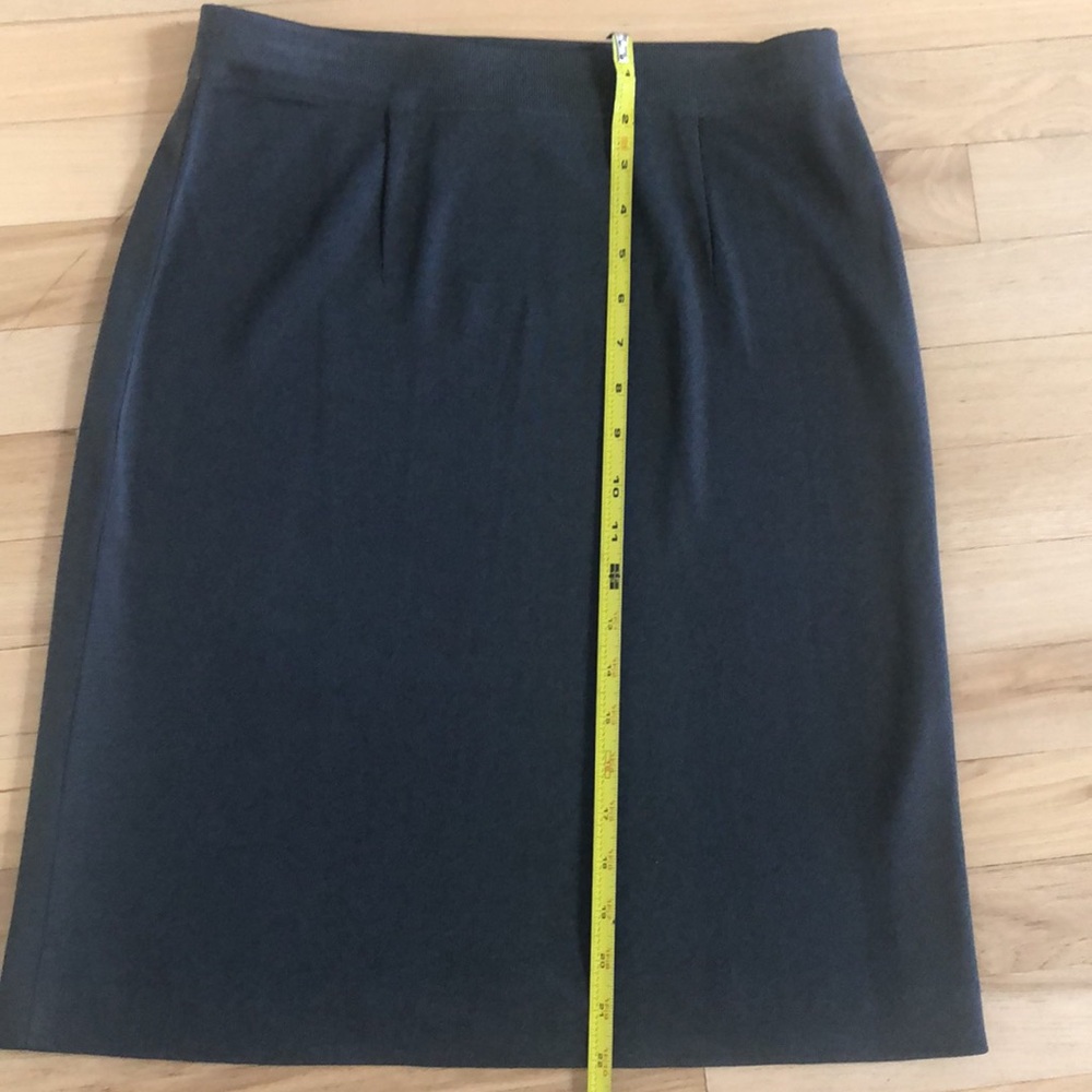 Exclusively Misook 22” Skirt S deep slate gray Knit stretch acrylic slate deep - Picture 8 of 11